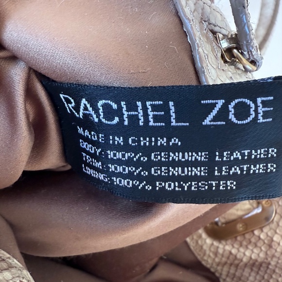 Large structured tote/satchel in pale cream-beige python-embossed leather - Picture 15 of 15